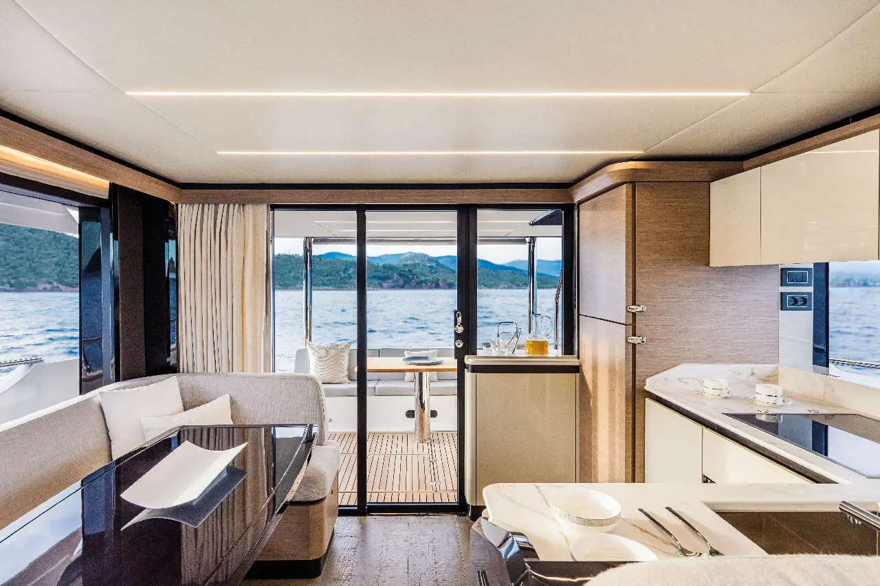 Absolute Navetta 58 Interior image 11