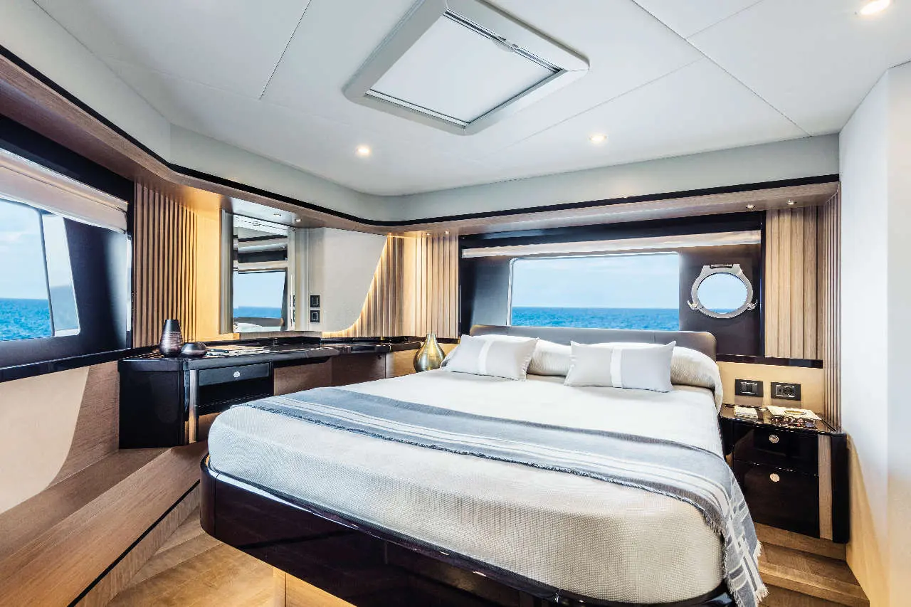 Absolute Navetta 58 Interior image 12