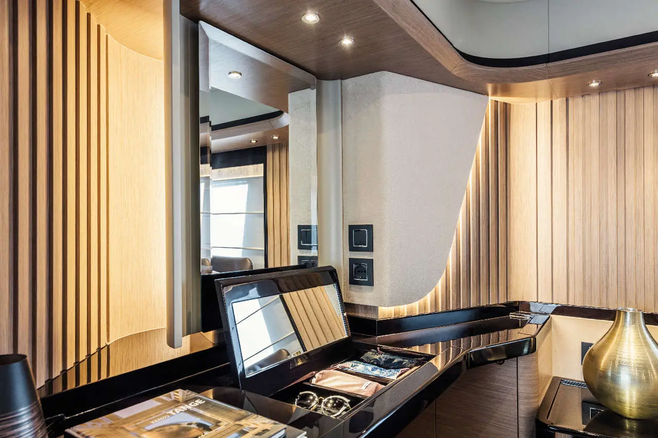 Absolute Navetta 58 Interior image 14