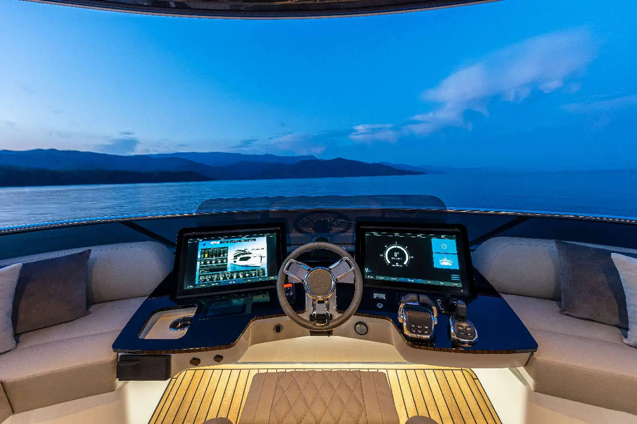 Absolute Navetta 64 Interior image 1
