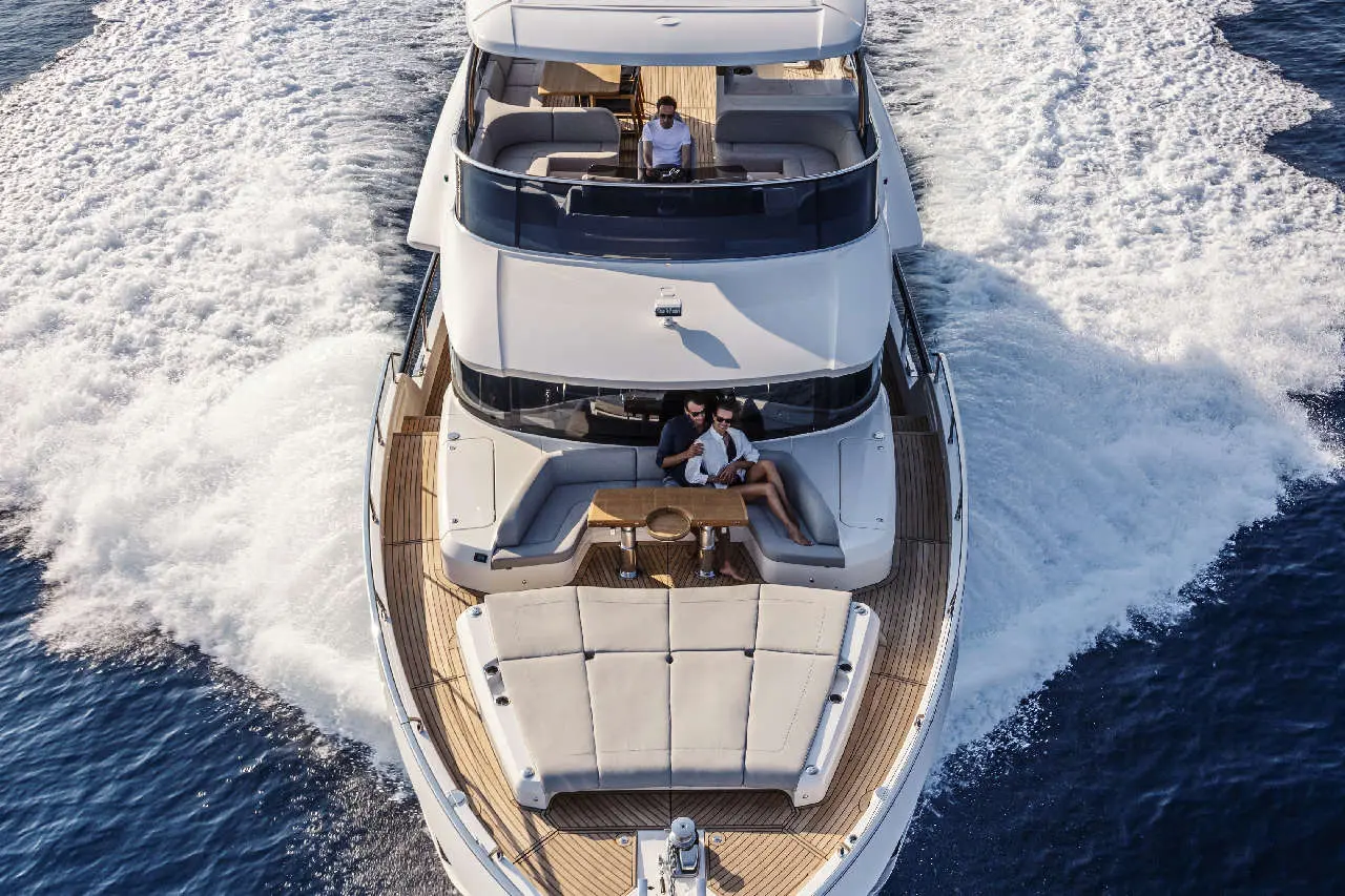 Absolute Navetta 68 External image 3