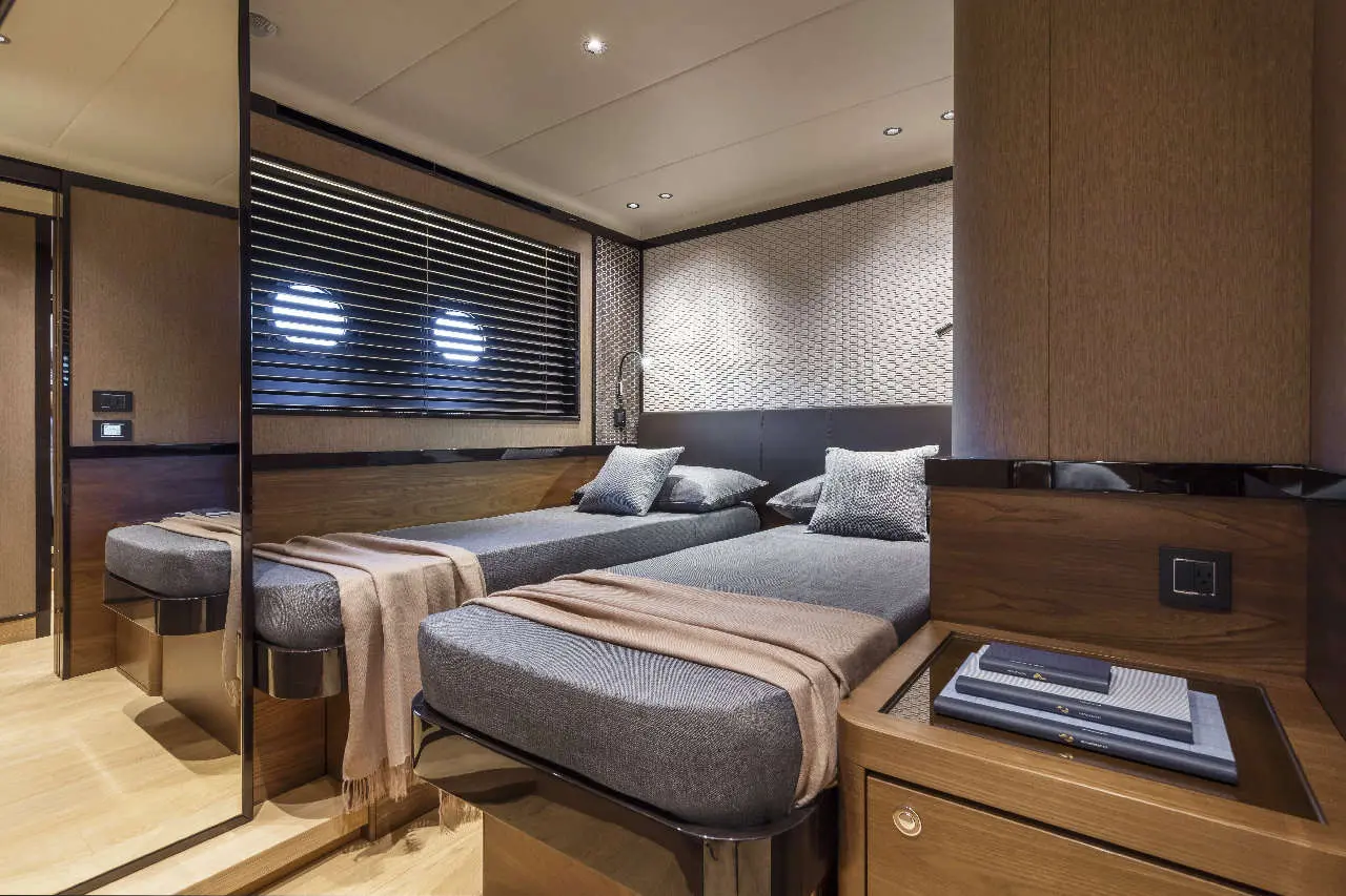 Absolute Navetta 68 Interior image 2