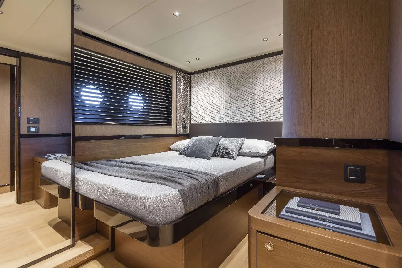 Absolute Navetta 68 Interior image 3