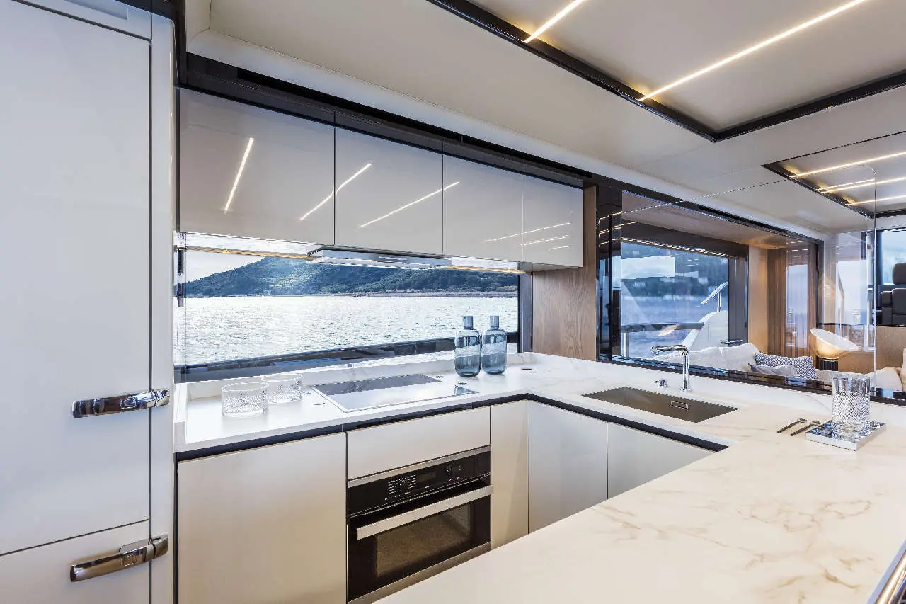 Absolute Navetta 68 Interior image 8