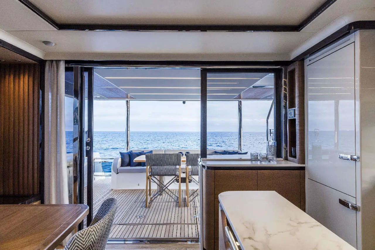 Absolute Navetta 68 Interior image 9