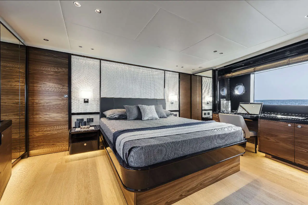 Absolute Navetta 68 Interior image 16