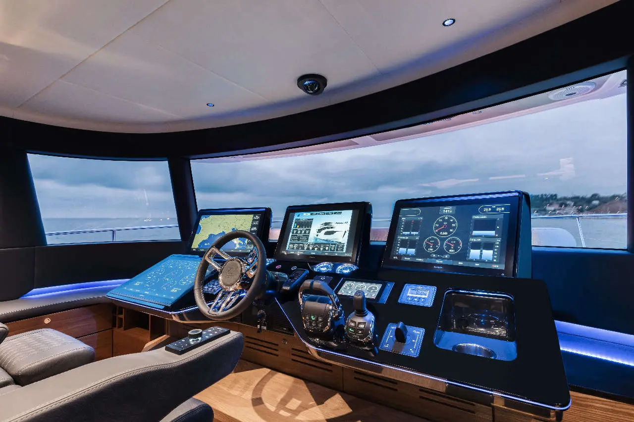 Absolute Navetta 68 Interior image 21