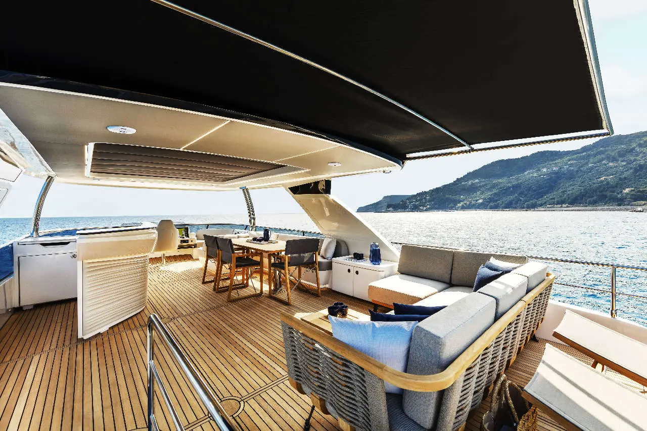 Absolute Navetta 68 Interior image 24