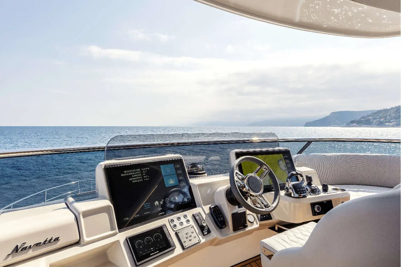 Absolute Navetta 68 Lifestyle image 2