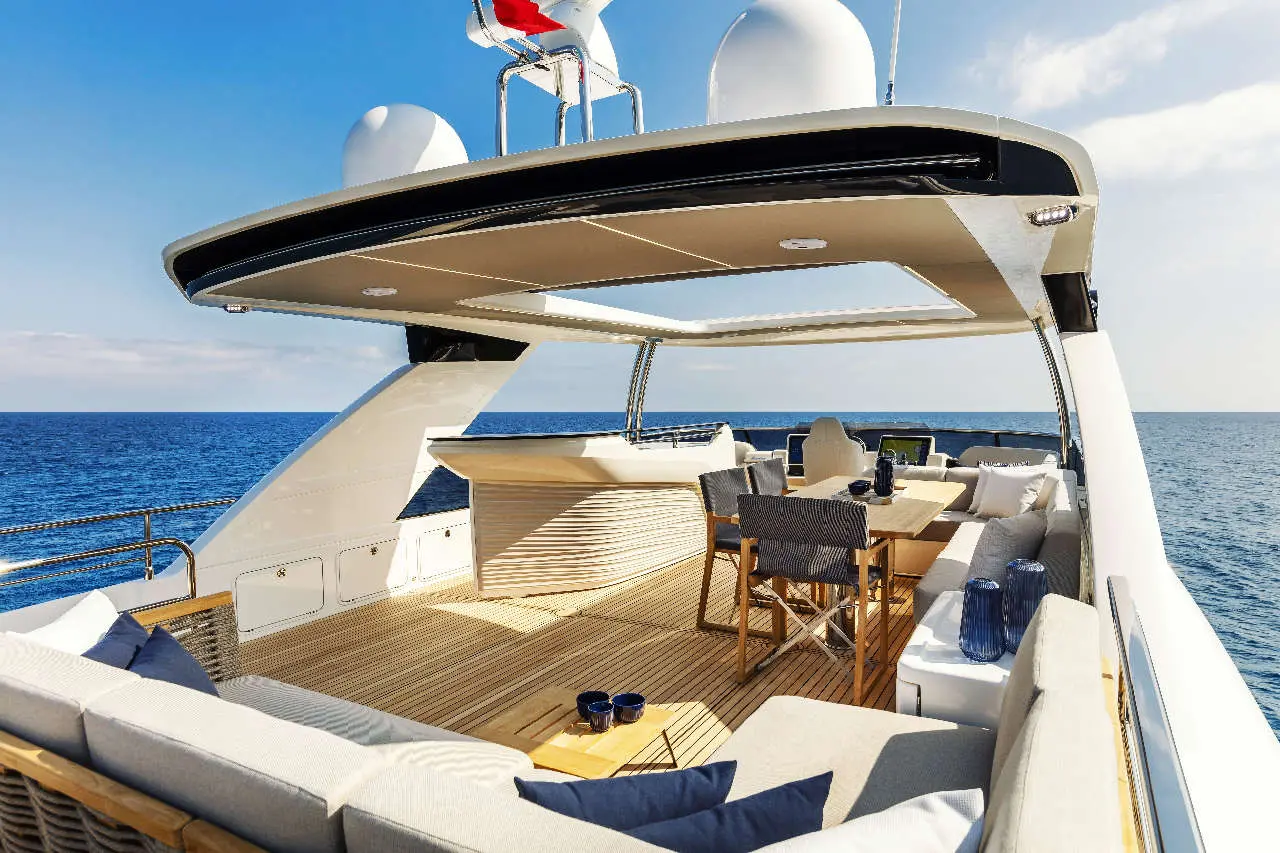 Absolute Navetta 68 Lifestyle image 14