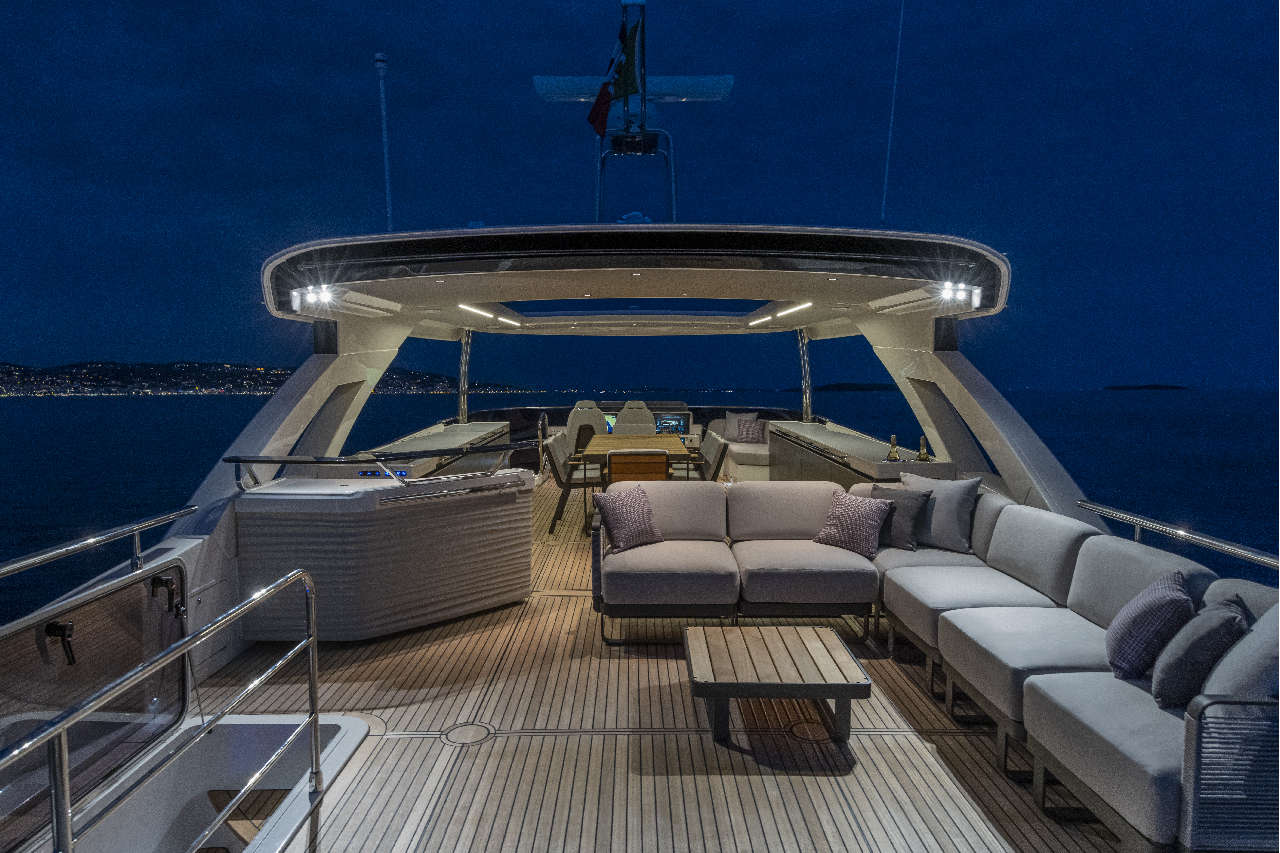Absolute Navetta 75 Interior image 31