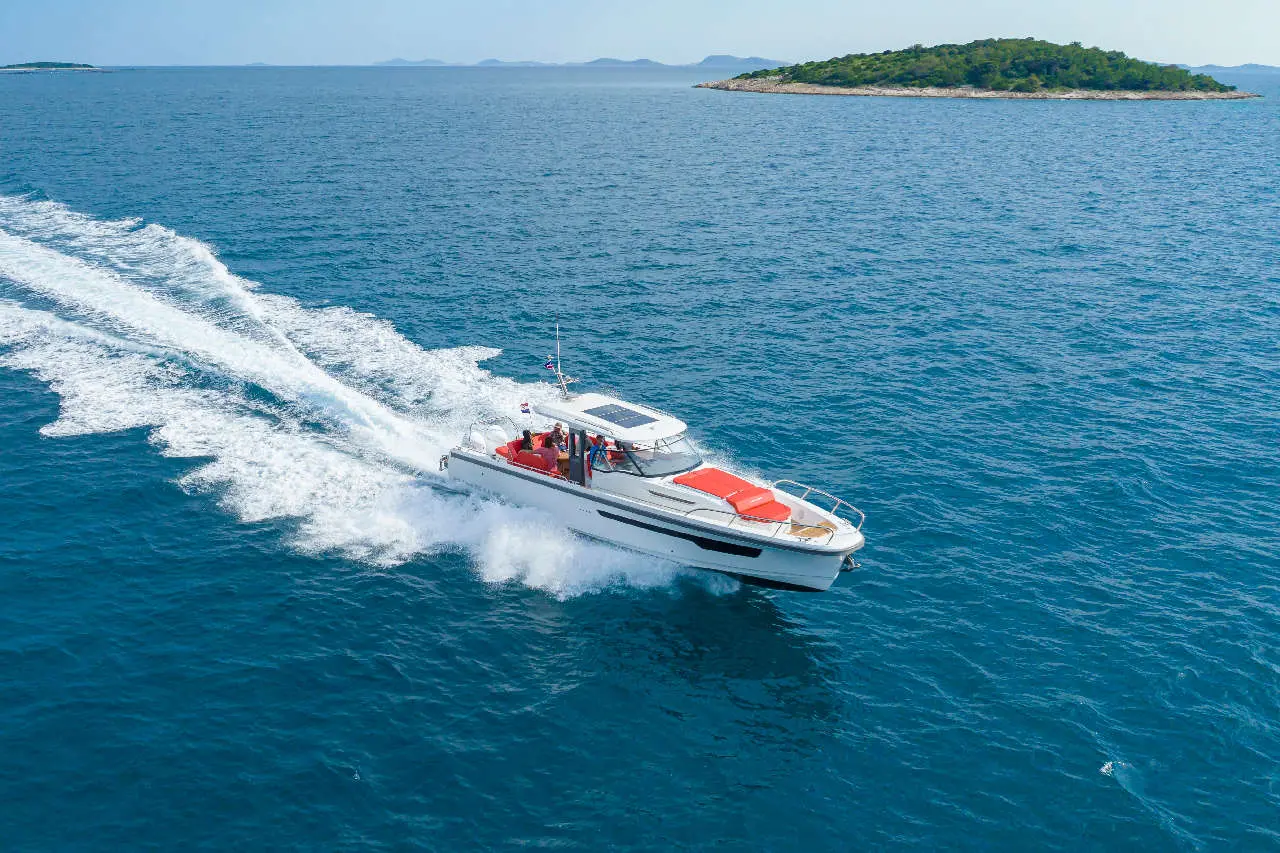 Nimbus Tender 11 External image 21