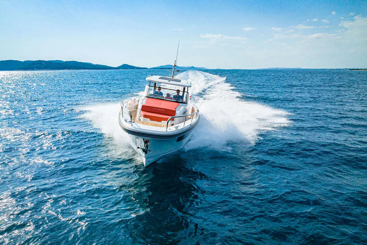 Nimbus Tender 11 External image 22