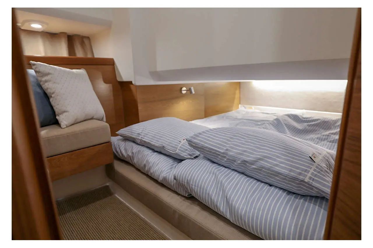 Nimbus Tender 11 Interior image 2