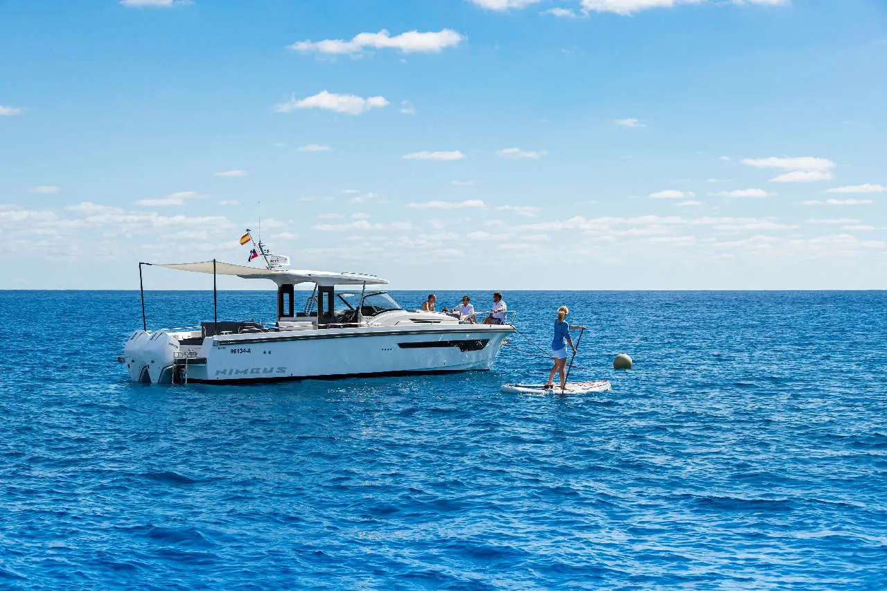 Nimbus Tender 11 Lifestyle image 6