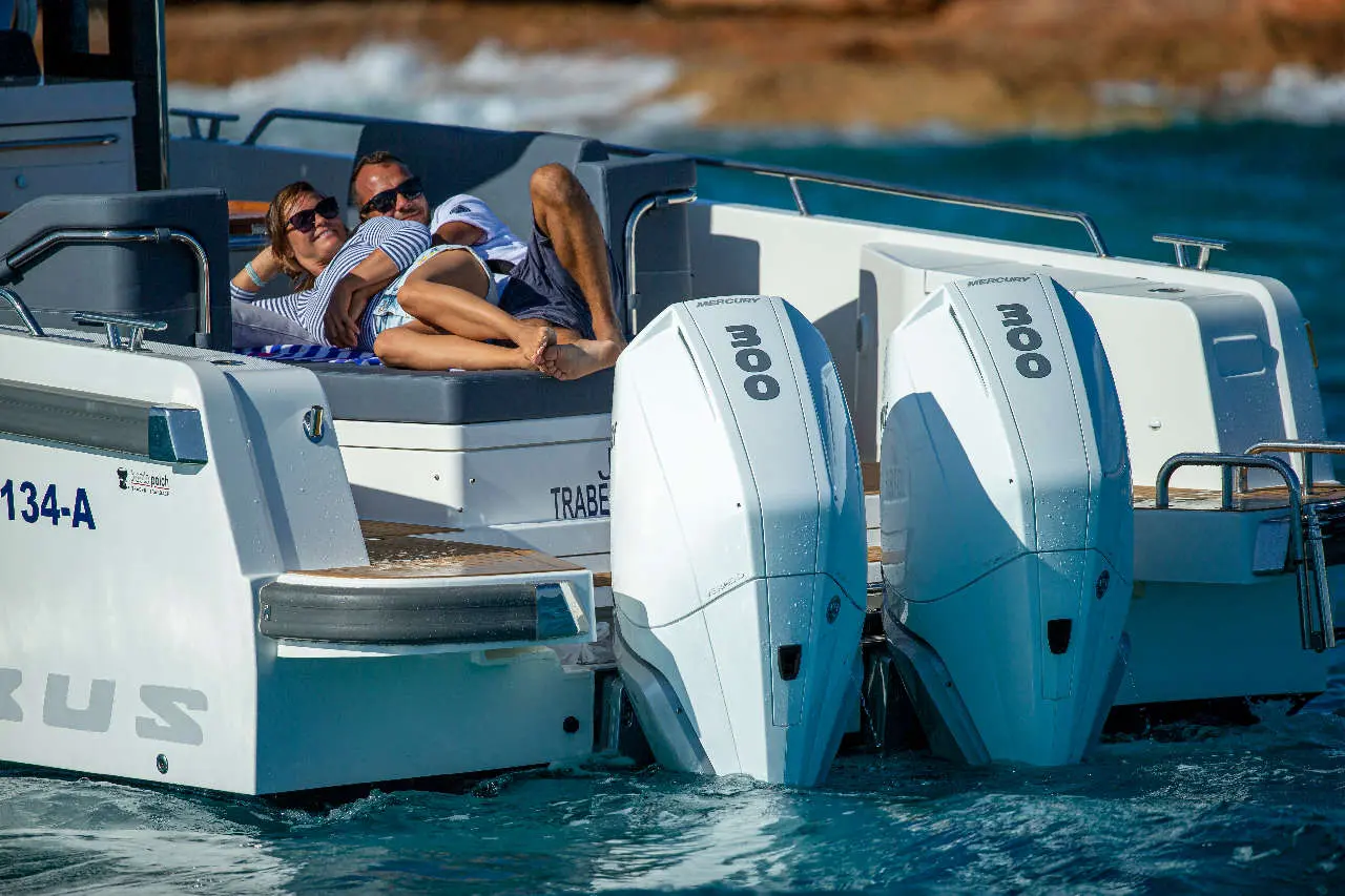 Nimbus Tender 11 Lifestyle image 15
