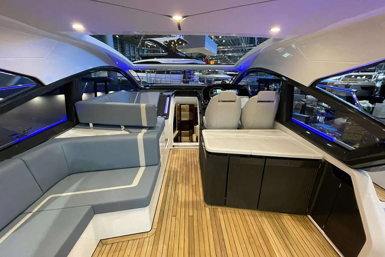Fairline Targa 40 BOOT24 External image 5