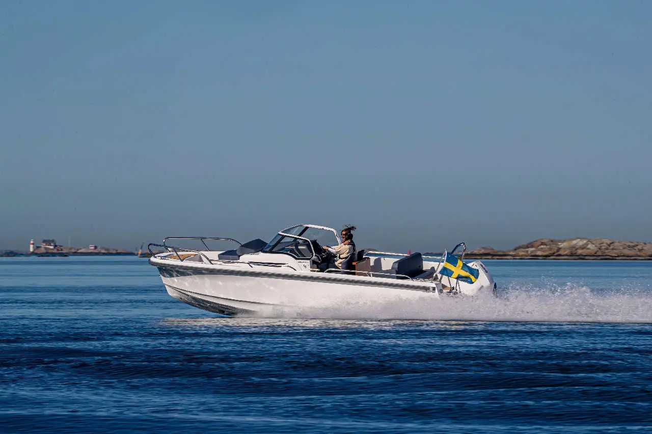Nimbus Tender 8 External image 4
