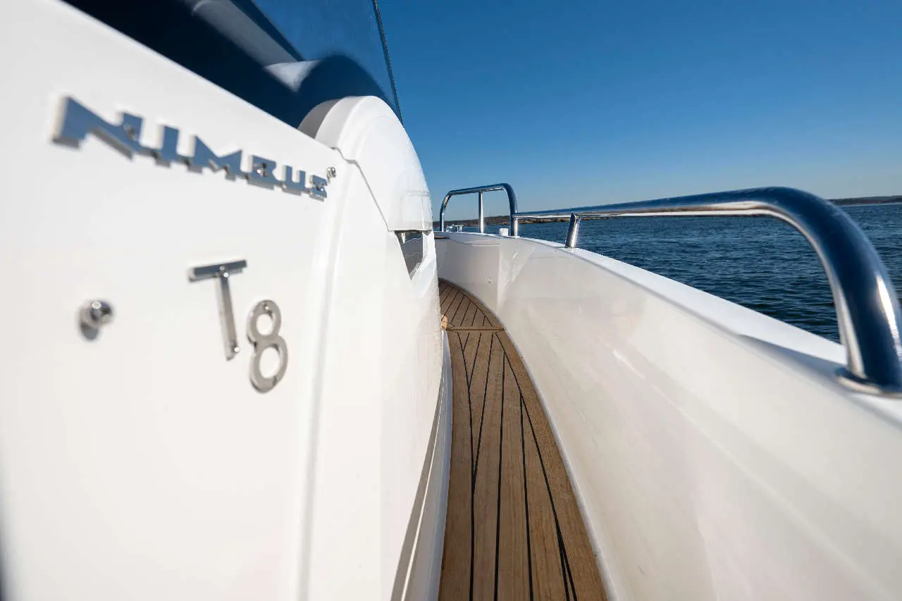 Nimbus Tender 8 Interior image 15