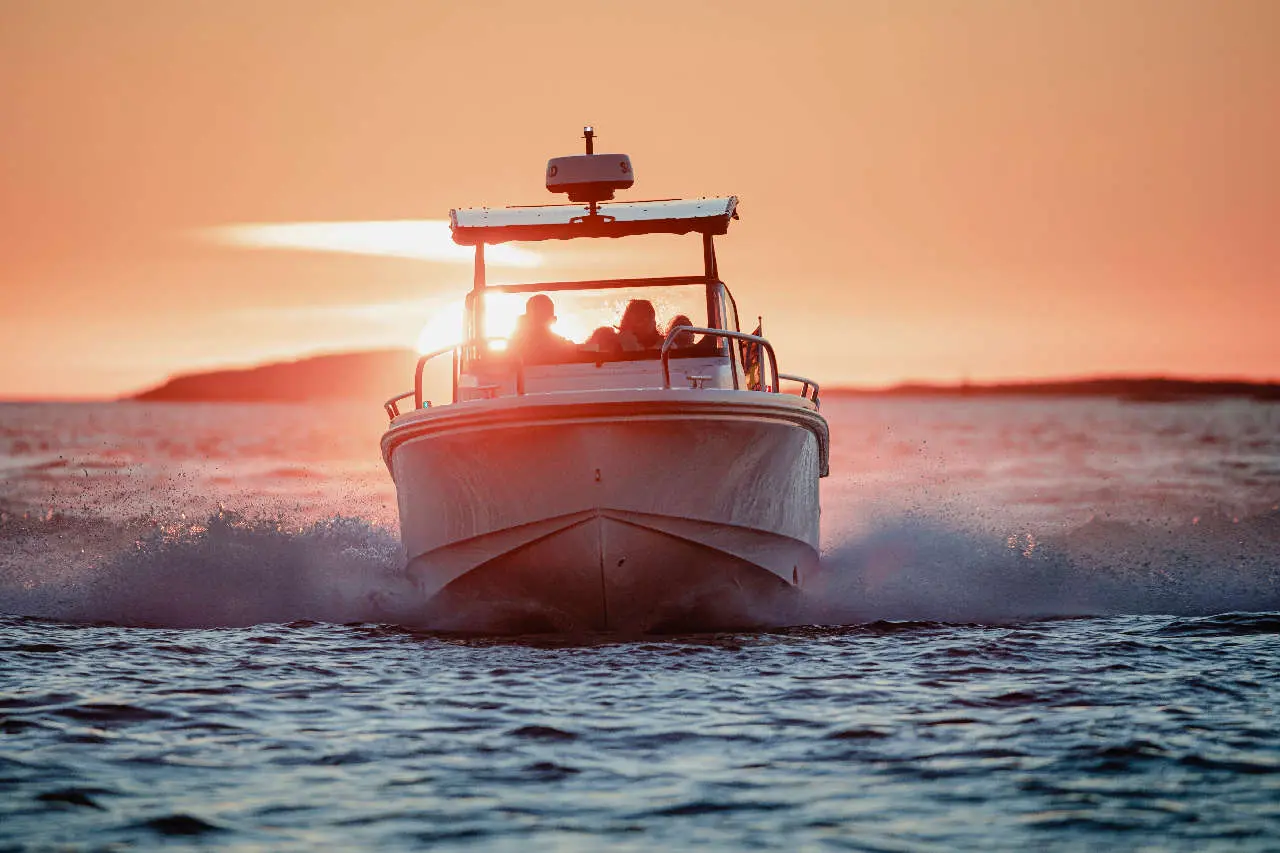 Nimbus Tender 8 Lifestyle image 2