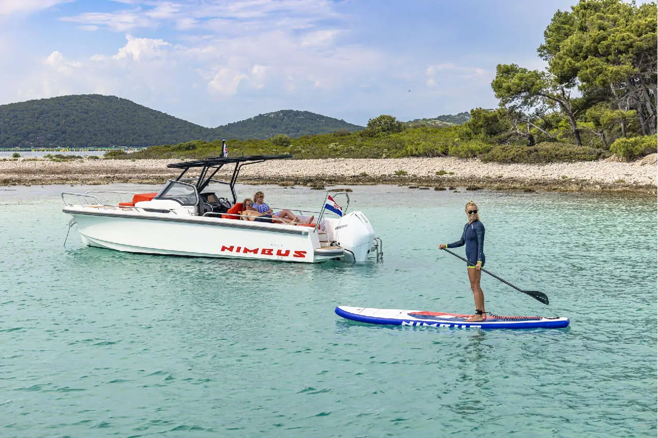 Nimbus Tender 8 Lifestyle image 3