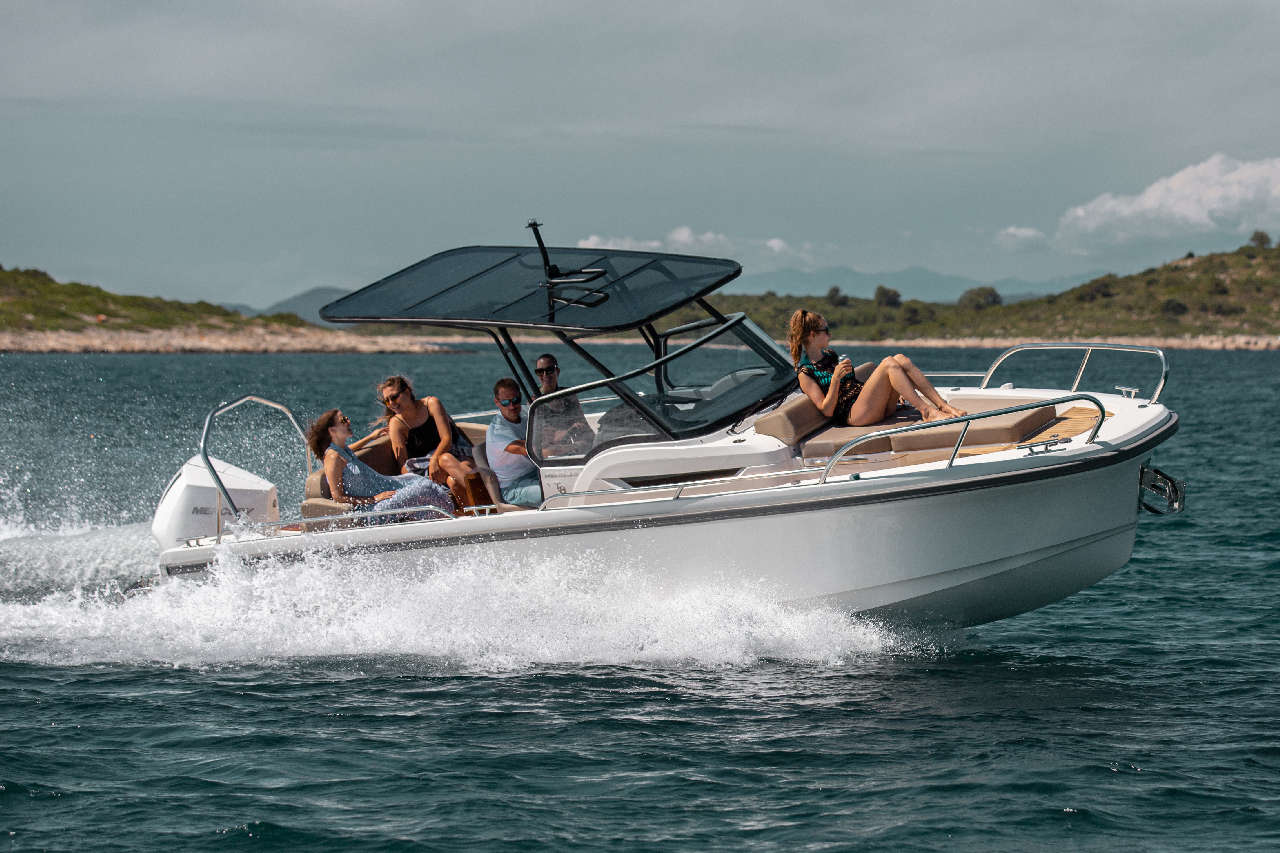 Nimbus Tender 8 Lifestyle image 10