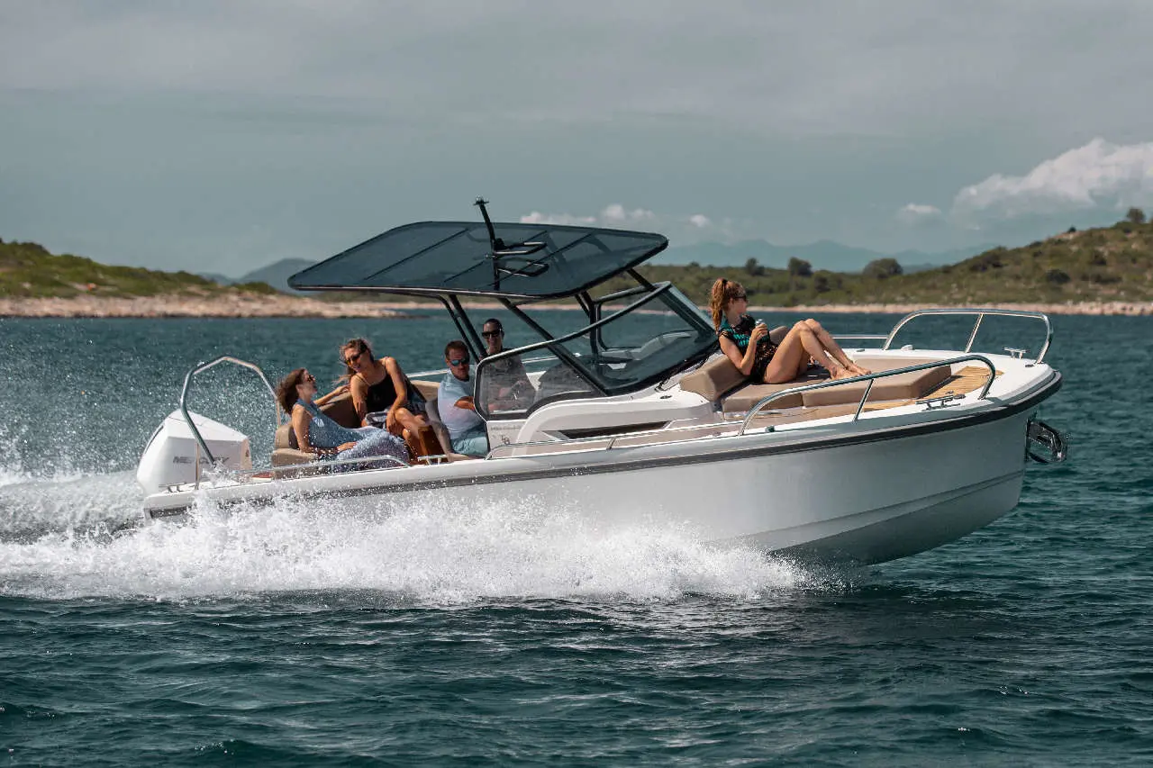 Nimbus Tender 8 Lifestyle image 10