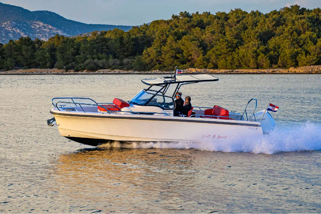 Nimbus Tender 8 Lifestyle image 20