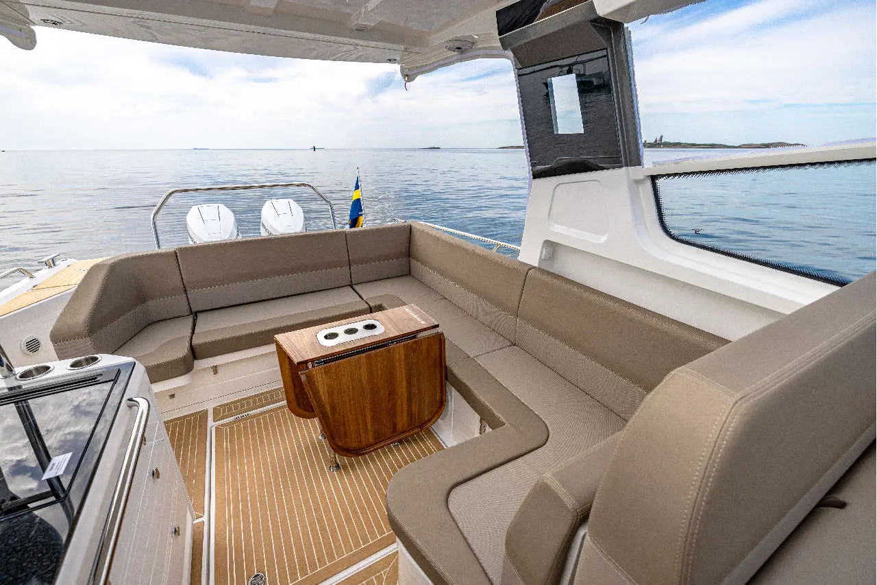 Nimbus Weekender 11 Interior image 2