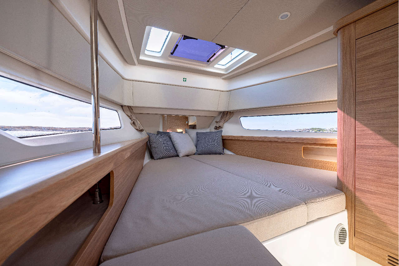 Nimbus Weekender 11 Interior image 7
