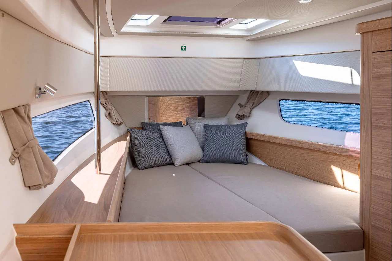 Nimbus Weekender 11 Interior image 8
