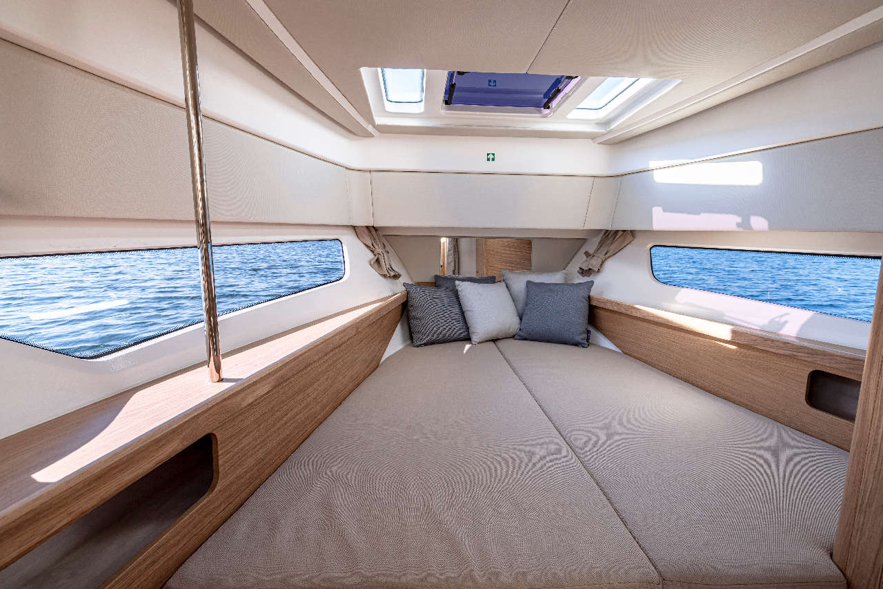 Nimbus Weekender 11 Interior image 9