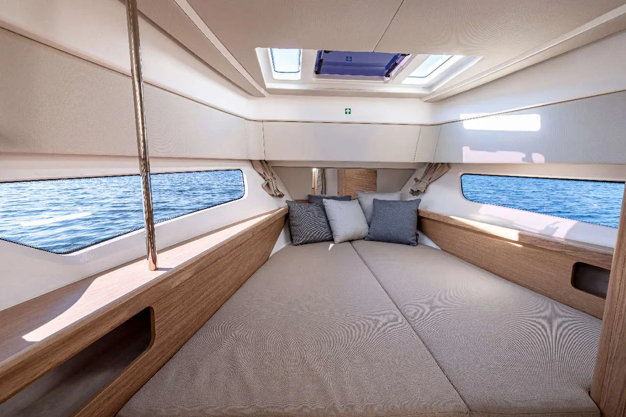 Nimbus Weekender 11 Interior image 9