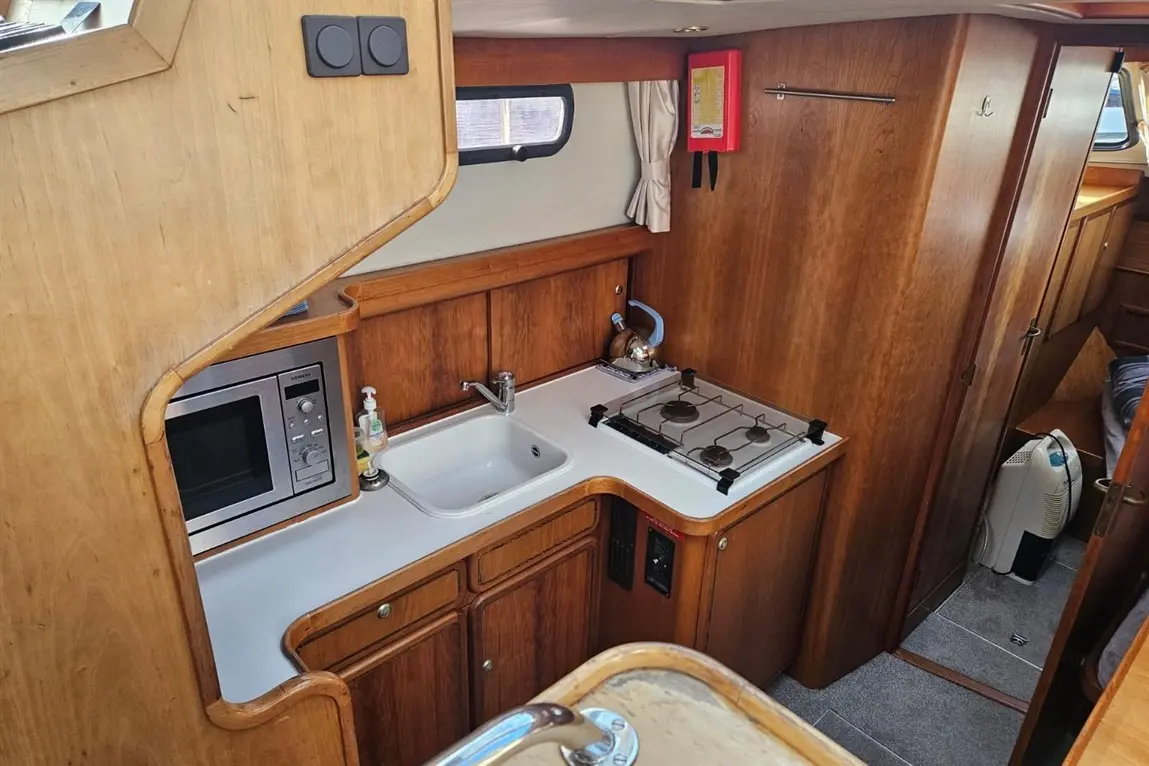 1996 Linssen 382 SCX image 22